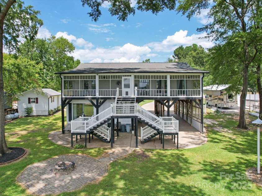 2364 Lakeside Drive, Liberty Hill, SC 29074.  MLS# CAR4283038, YatesRealty ID 28099. 