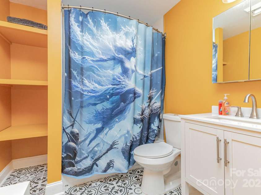 41 Fleetwood Drive, Concord, NC 28027.  MLS# CAR4318616, YatesRealty ID 281. 2nd Bath