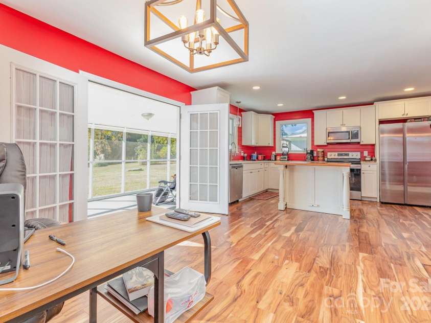 41 Fleetwood Drive, Concord, NC 28027.  MLS# CAR4318616, YatesRealty ID 281. Kitchen/Dining Combo