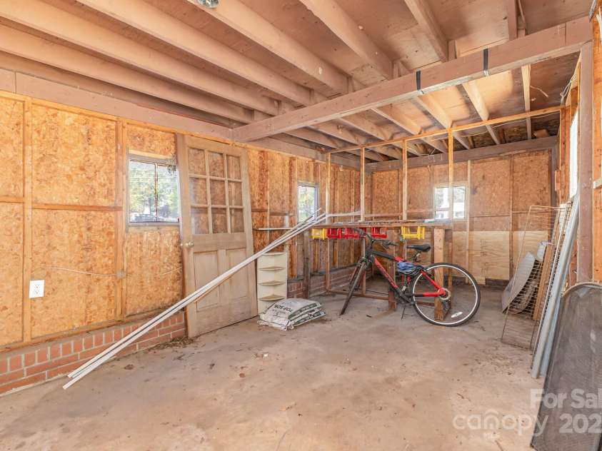 41 Fleetwood Drive, Concord, NC 28027.  MLS# CAR4318616, YatesRealty ID 281. Workshop