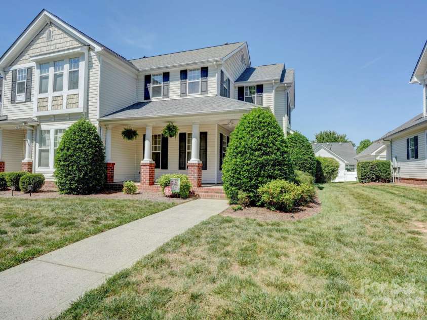 2025 Gable Way Lane, Matthews, NC 28104.  MLS# CAR4377619, YatesRealty ID 28100. 
