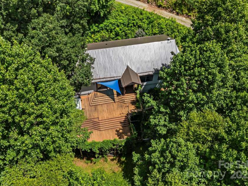 28 Back Stage Pass, Canton, NC 28716.  MLS# CAR4284833, YatesRealty ID 28100. New metal roof in 2023