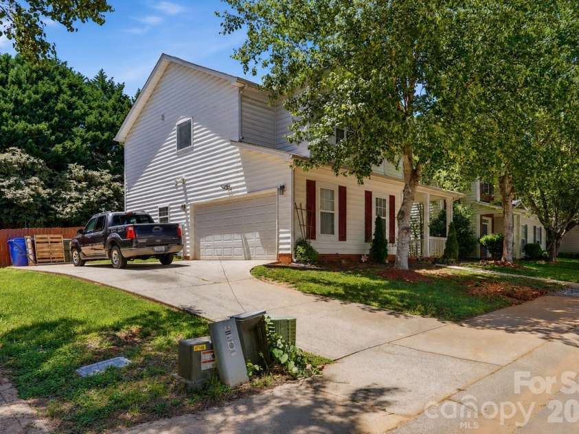 15263 Eric Kyle Drive, Huntersville, NC 28078.  MLS# CAR4379728, YatesRealty ID 28101. 