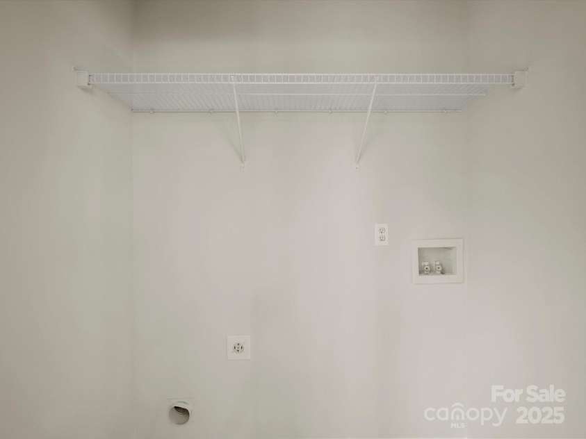 6420 Sunman Road, Charlotte, NC 28216.  MLS# CAR4279812, YatesRealty ID 28101. 