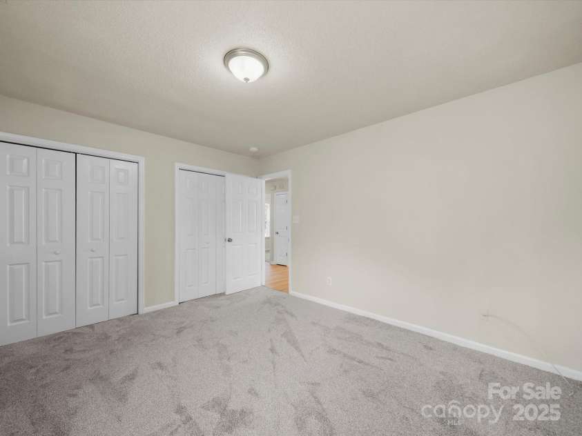 6420 Sunman Road, Charlotte, NC 28216.  MLS# CAR4279812, YatesRealty ID 28101. 