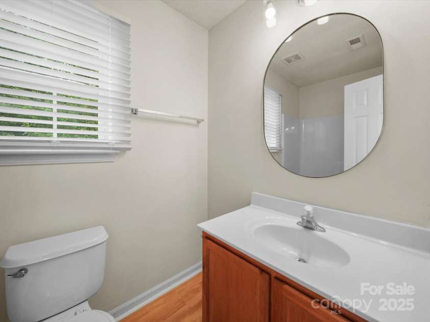 6420 Sunman Road, Charlotte, NC 28216.  MLS# CAR4279812, YatesRealty ID 28101. 