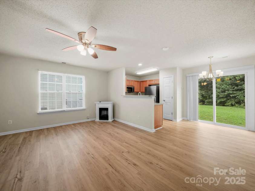 6420 Sunman Road, Charlotte, NC 28216.  MLS# CAR4279812, YatesRealty ID 28101. 