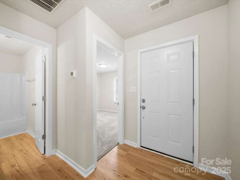 6420 Sunman Road, Charlotte, NC 28216.  MLS# CAR4279812, YatesRealty ID 28101. 
