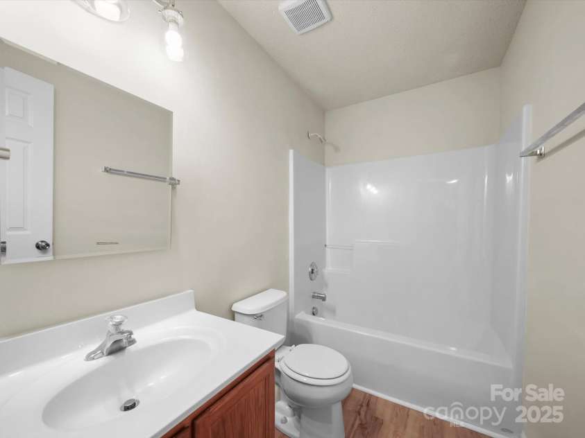 6420 Sunman Road, Charlotte, NC 28216.  MLS# CAR4279812, YatesRealty ID 28101. 