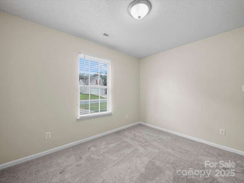 6420 Sunman Road, Charlotte, NC 28216.  MLS# CAR4279812, YatesRealty ID 28101. 