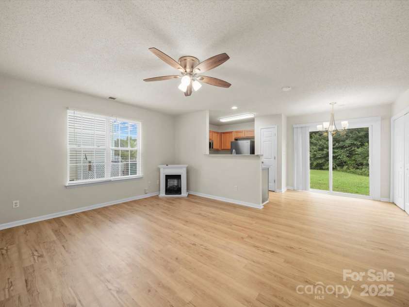 6420 Sunman Road, Charlotte, NC 28216.  MLS# CAR4279812, YatesRealty ID 28101. 