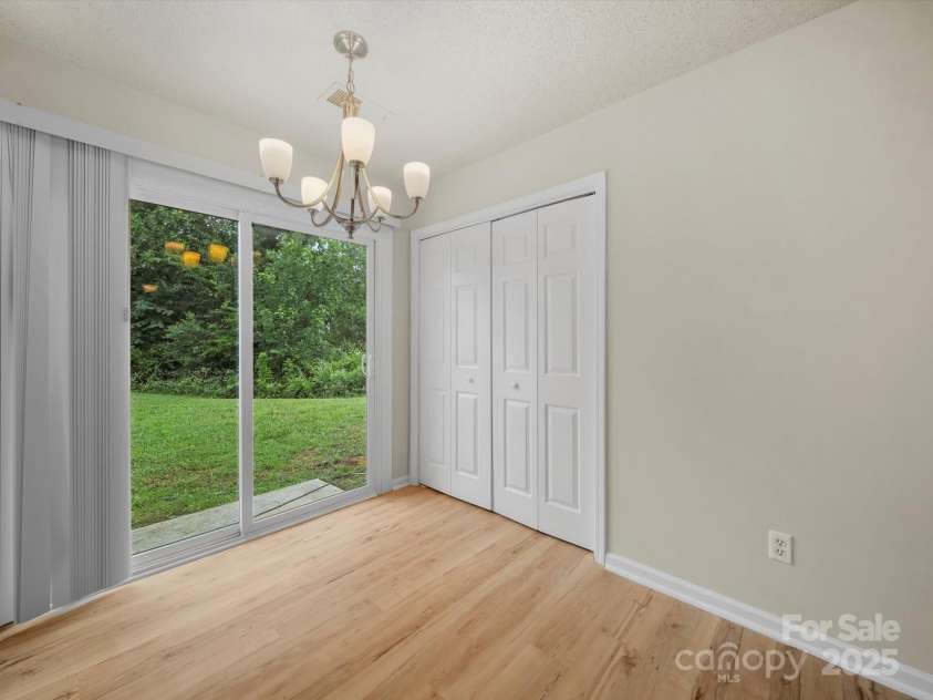 6420 Sunman Road, Charlotte, NC 28216.  MLS# CAR4279812, YatesRealty ID 28101. 