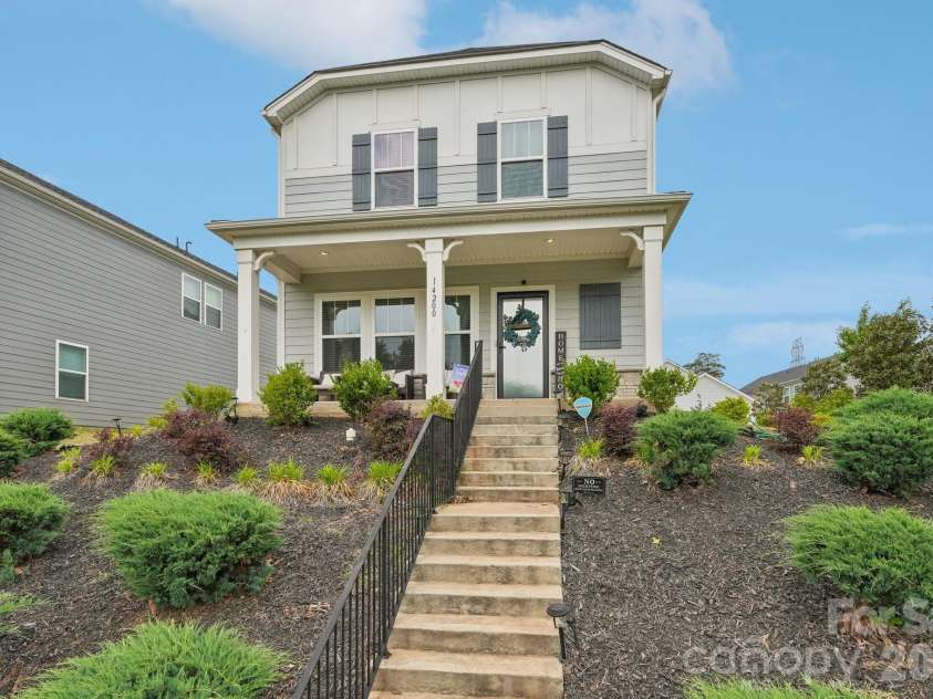 14200 Laughing Gull Road, Charlotte, NC 28278.  MLS# CAR4378999, YatesRealty ID 28102. 