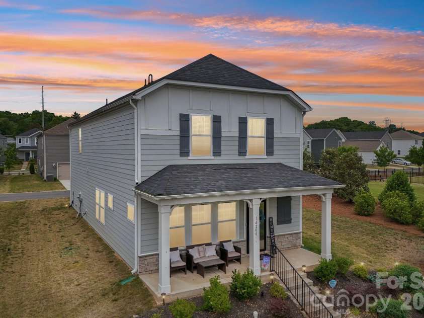 14200 Laughing Gull Road, Charlotte, NC 28278.  MLS# CAR4378999, YatesRealty ID 28102. 