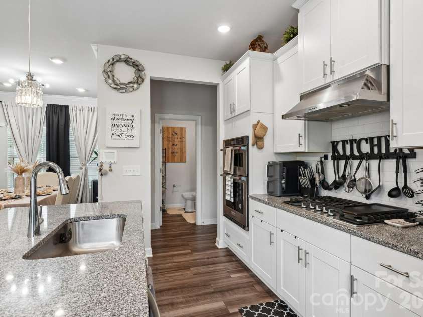 14200 Laughing Gull Road, Charlotte, NC 28278.  MLS# CAR4378999, YatesRealty ID 28102. 