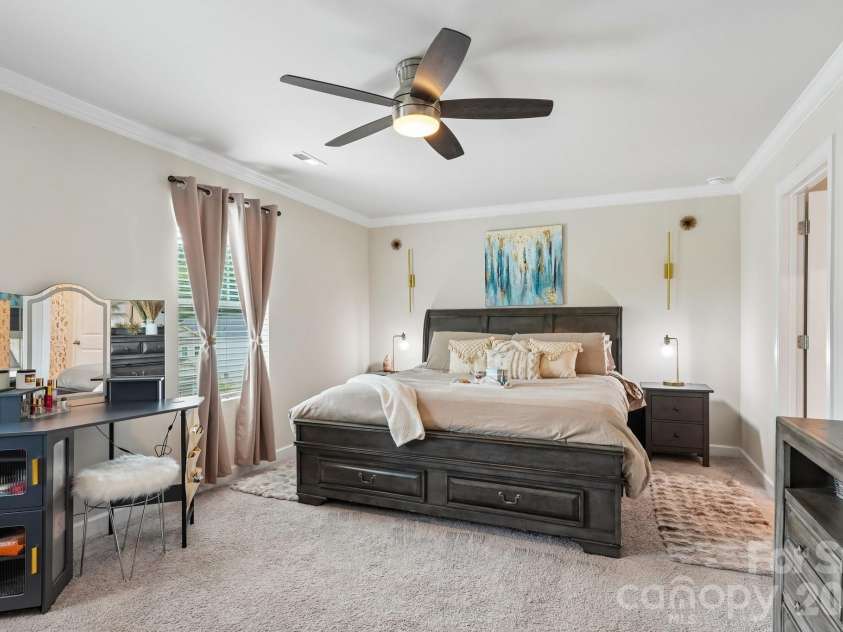 14200 Laughing Gull Road, Charlotte, NC 28278.  MLS# CAR4378999, YatesRealty ID 28102. 