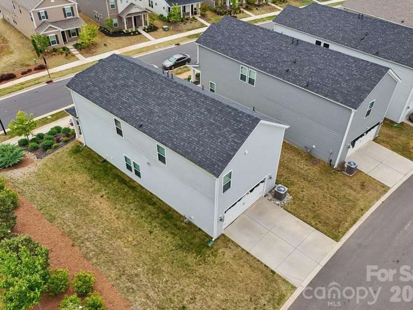 14200 Laughing Gull Road, Charlotte, NC 28278.  MLS# CAR4378999, YatesRealty ID 28102. 