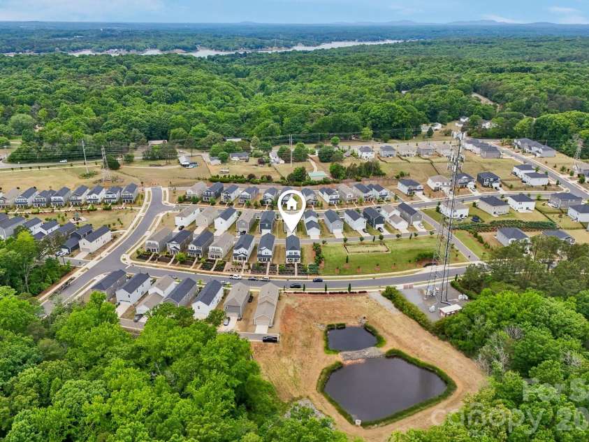 14200 Laughing Gull Road, Charlotte, NC 28278.  MLS# CAR4378999, YatesRealty ID 28102. 