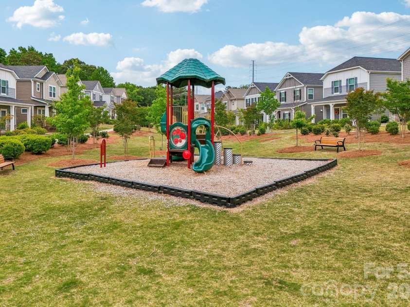 14200 Laughing Gull Road, Charlotte, NC 28278.  MLS# CAR4378999, YatesRealty ID 28102. 