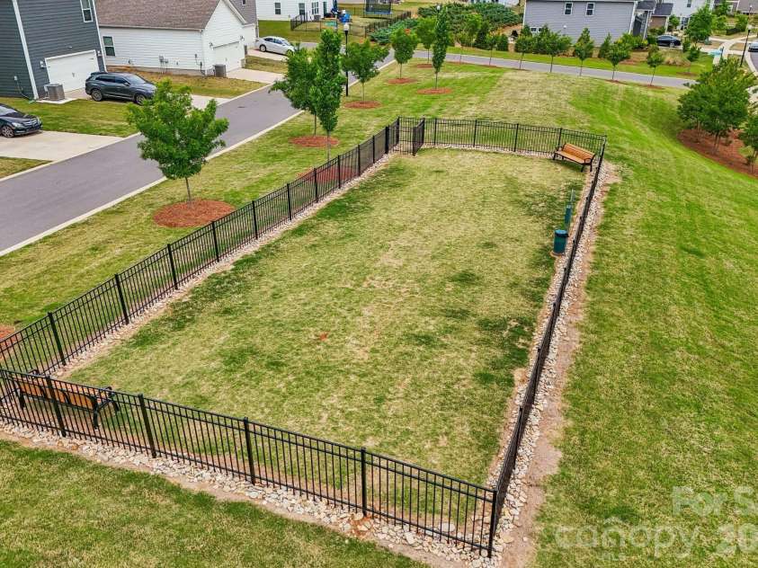 14200 Laughing Gull Road, Charlotte, NC 28278.  MLS# CAR4378999, YatesRealty ID 28102. 