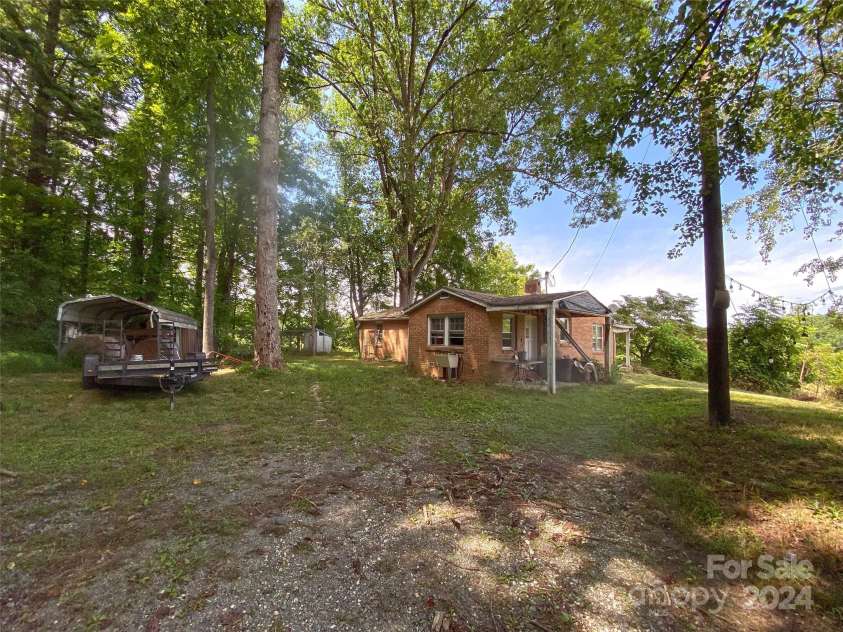 273 & 133 Nicholson Lane, Etowah, NC 28729.  MLS# CAR4133823, YatesRealty ID 28102. 133 Nicholson