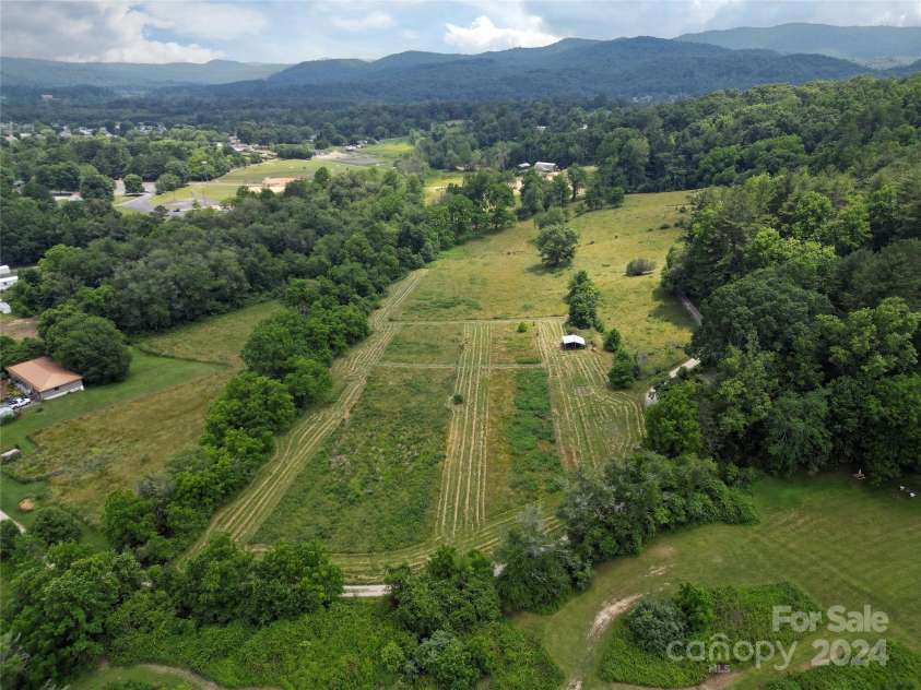 273 & 133 Nicholson Lane, Etowah, NC 28729.  MLS# CAR4133823, YatesRealty ID 28102. 