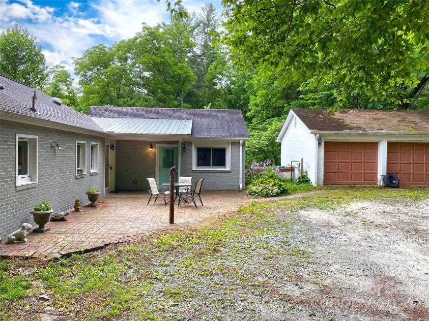 273 & 133 Nicholson Lane, Etowah, NC 28729.  MLS# CAR4133823, YatesRealty ID 28102. Detached Garage