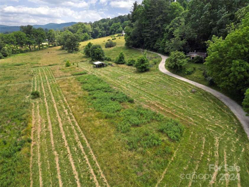 273 & 133 Nicholson Lane, Etowah, NC 28729.  MLS# CAR4133823, YatesRealty ID 28102. Driveway 133 Nicholson