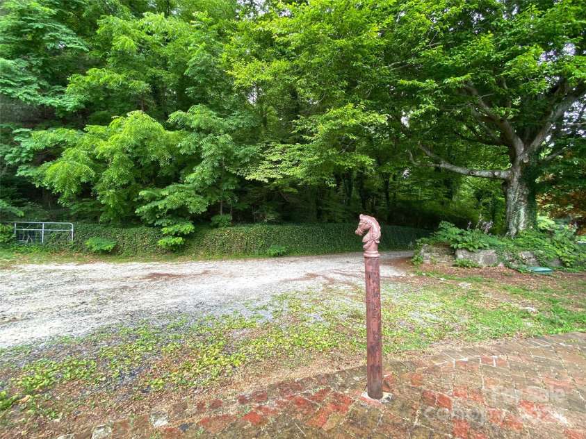 273 & 133 Nicholson Lane, Etowah, NC 28729.  MLS# CAR4133823, YatesRealty ID 28102. Parking