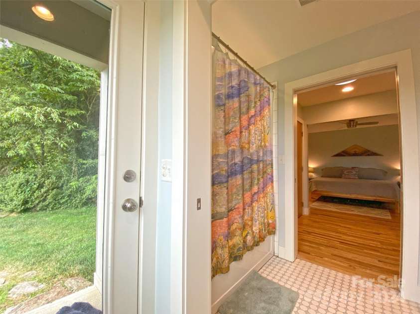 273 & 133 Nicholson Lane, Etowah, NC 28729.  MLS# CAR4133823, YatesRealty ID 28102. Primary Ensuite