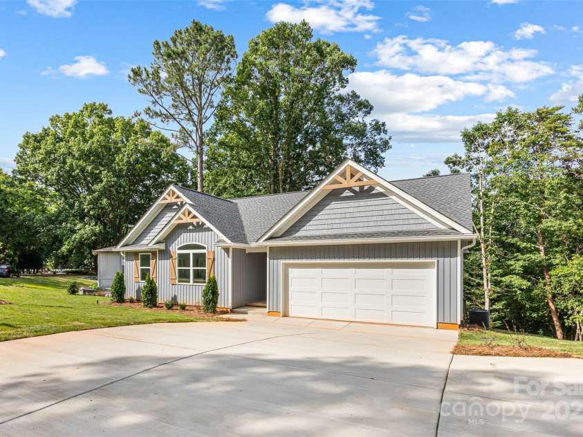 2027 Marquesas Avenue, Tega Cay, SC 29708.  MLS# CAR4262769, YatesRealty ID 28103. 