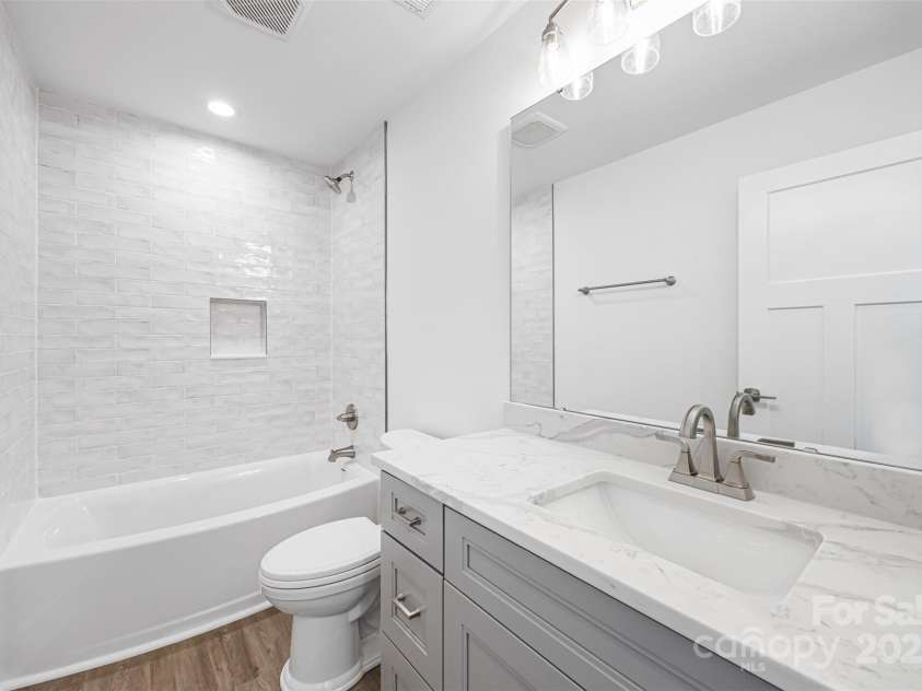 2027 Marquesas Avenue, Tega Cay, SC 29708.  MLS# CAR4262769, YatesRealty ID 28103. Full Bath on Main