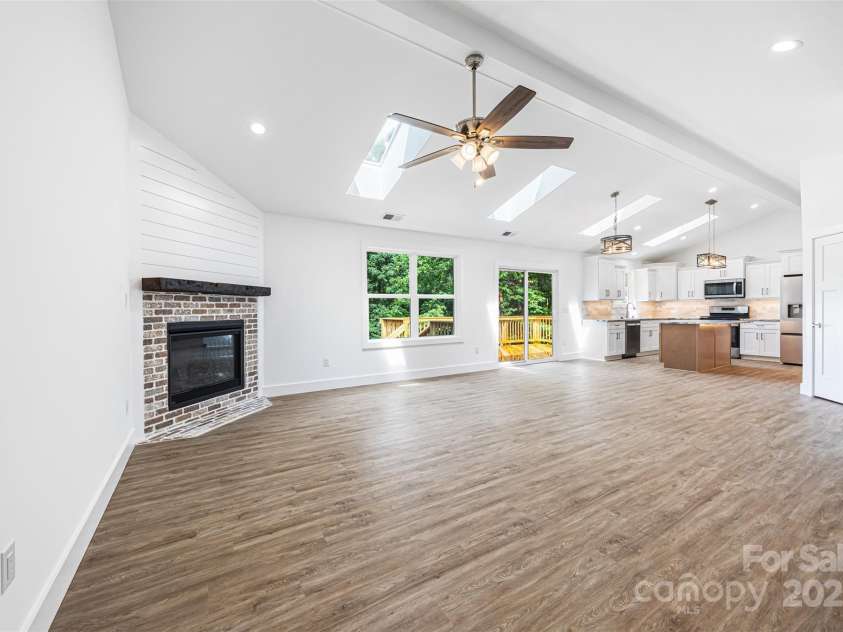 2027 Marquesas Avenue, Tega Cay, SC 29708.  MLS# CAR4262769, YatesRealty ID 28103. Great Room