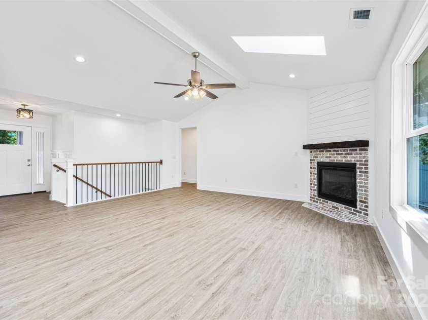 2027 Marquesas Avenue, Tega Cay, SC 29708.  MLS# CAR4262769, YatesRealty ID 28103. Great Room