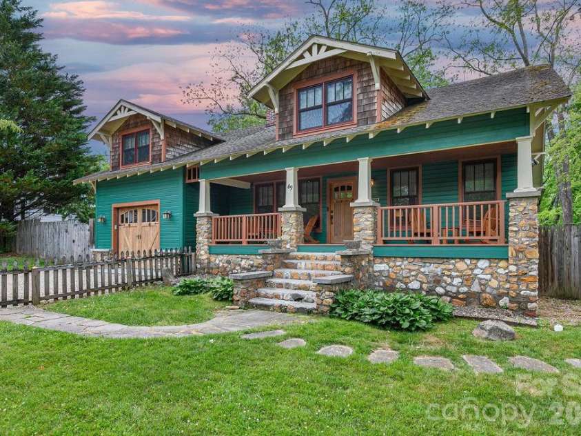 49 Miner Street, Brevard, NC 28712.  MLS# CAR4379293, YatesRealty ID 28104. 