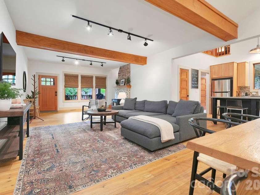 49 Miner Street, Brevard, NC 28712.  MLS# CAR4379293, YatesRealty ID 28104. 