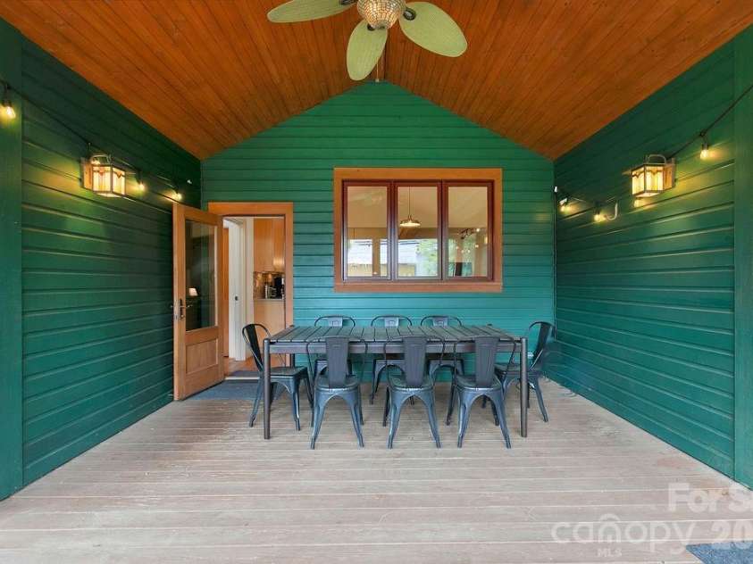 49 Miner Street, Brevard, NC 28712.  MLS# CAR4379293, YatesRealty ID 28104. 