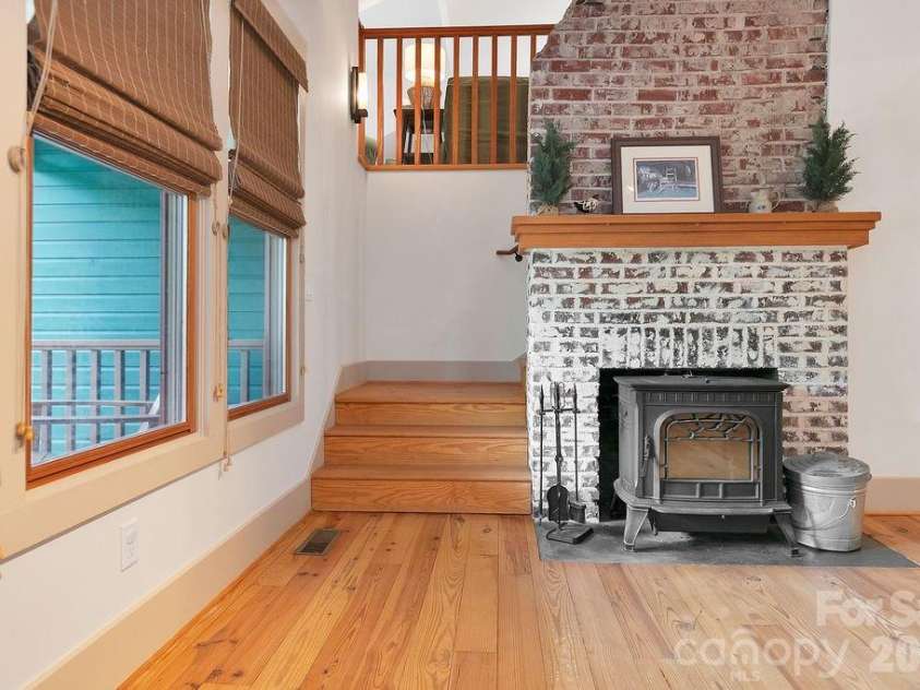 49 Miner Street, Brevard, NC 28712.  MLS# CAR4379293, YatesRealty ID 28104. 