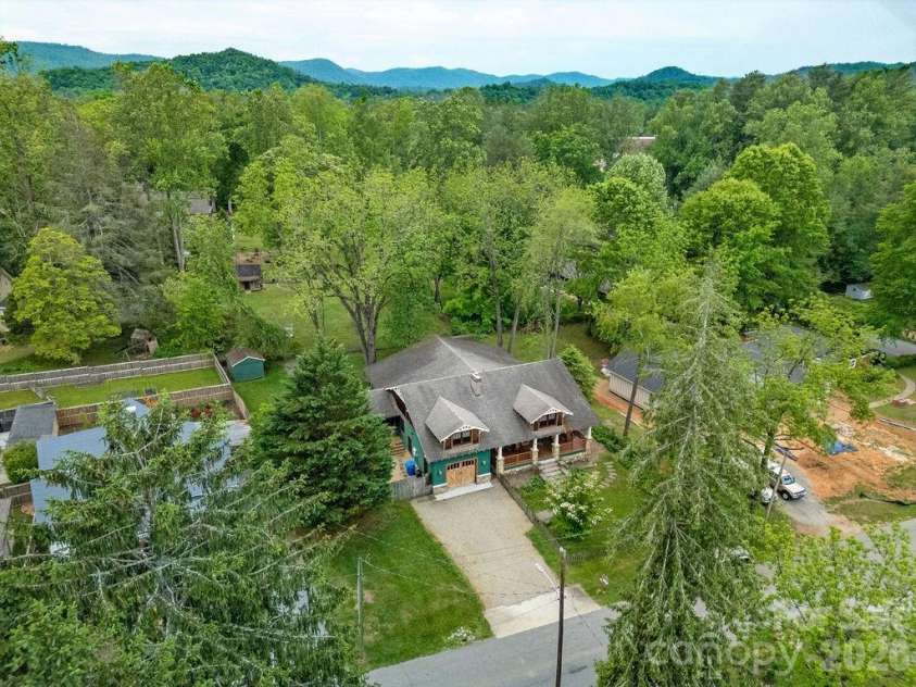 49 Miner Street, Brevard, NC 28712.  MLS# CAR4379293, YatesRealty ID 28104. 