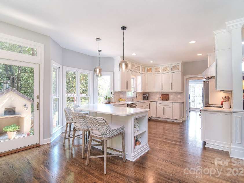 19641 Meta Road, Cornelius, NC 28031.  MLS# CAR4240880, YatesRealty ID 28105. Breakfast