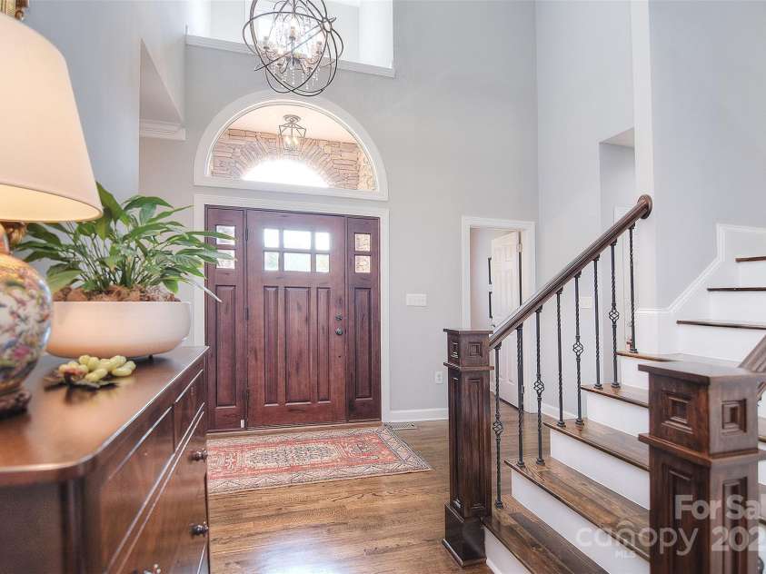 19641 Meta Road, Cornelius, NC 28031.  MLS# CAR4240880, YatesRealty ID 28105. Foyer