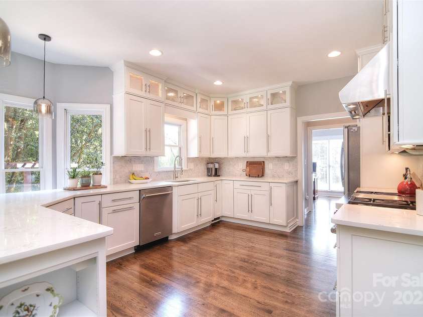 19641 Meta Road, Cornelius, NC 28031.  MLS# CAR4240880, YatesRealty ID 28105. Kitchen