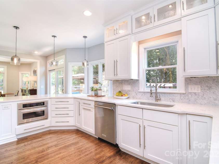 19641 Meta Road, Cornelius, NC 28031.  MLS# CAR4240880, YatesRealty ID 28105. Kitchen