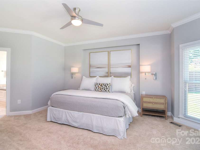 19641 Meta Road, Cornelius, NC 28031.  MLS# CAR4240880, YatesRealty ID 28105. Main level primary