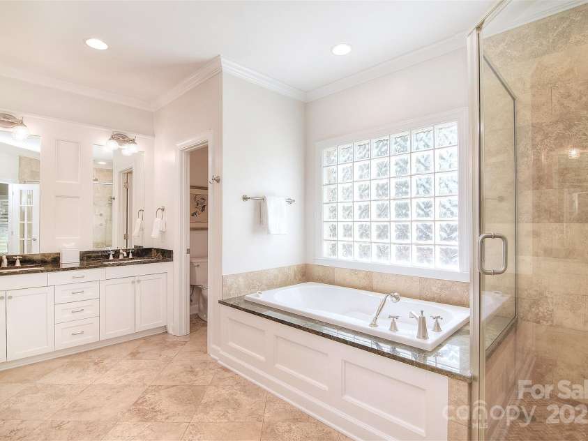 19641 Meta Road, Cornelius, NC 28031.  MLS# CAR4240880, YatesRealty ID 28105. Primary en-suite