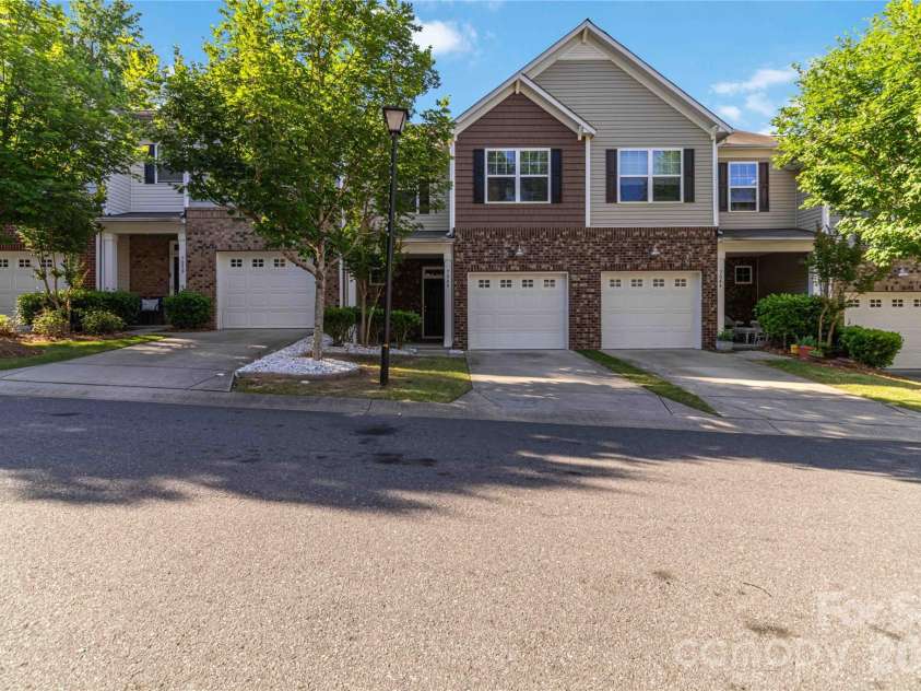 7048 Woodsbay Lane, Rock Hill, SC 29732.  MLS# CAR4381303, YatesRealty ID 28105. 