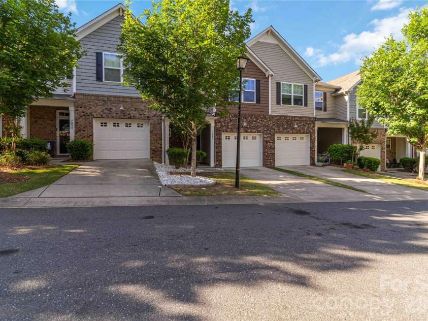 7048 Woodsbay Lane, Rock Hill, SC 29732.  MLS# CAR4381303, YatesRealty ID 28105. 