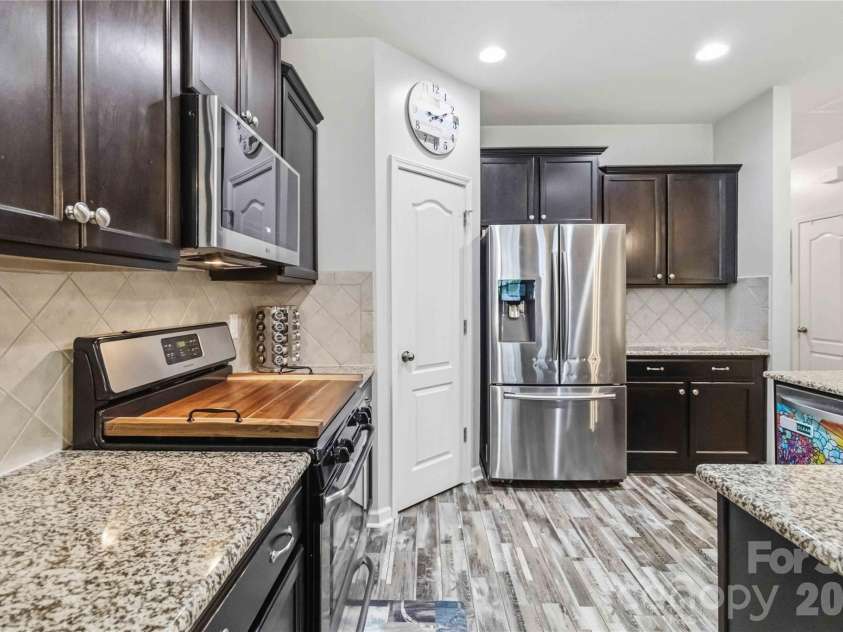7048 Woodsbay Lane, Rock Hill, SC 29732.  MLS# CAR4381303, YatesRealty ID 28105. 
