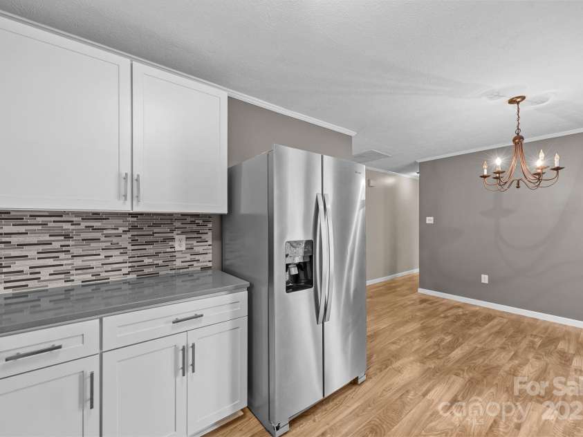 117 BeechTree Drive, Black Mountain, NC 28711.  MLS# CAR4281681, YatesRealty ID 28106. 