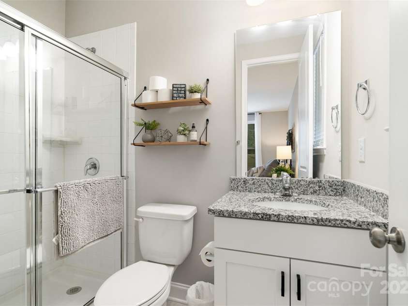 15230 Ravenall Drive, Huntersville, NC 28078.  MLS# CAR4243308, YatesRealty ID 28107. First Floor Full Bathroom